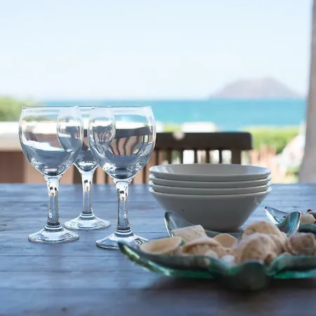 Azzurro Beach Uno Holiday home *
