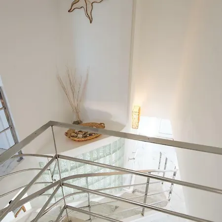 Azzurro Beach Uno Holiday home *